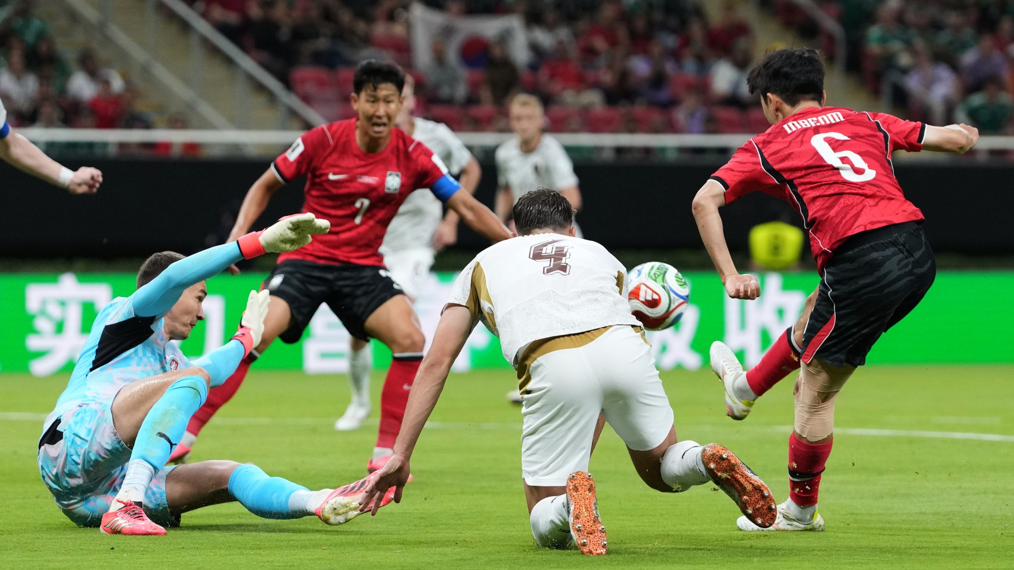 South Korea Beat Czech Republic 2-1 as Oh Hyeon-gyu Completes World Cup Comeback