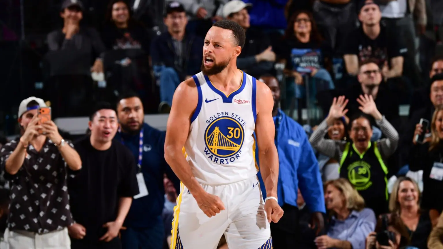 Stephen Curry Becomes First Active Player Honored With Hall of Fame Exhibit